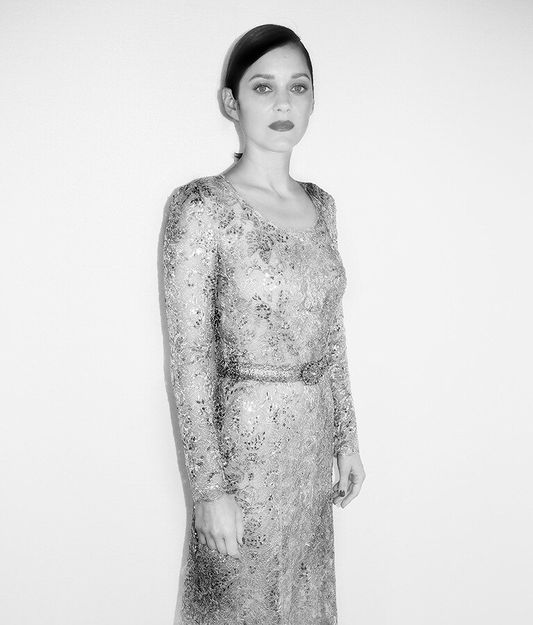 マリオン コティヤール メイキング写真。 ©CHANEL