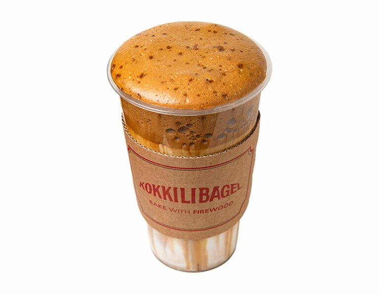 アイスカフェラテ W4,300／KOKKILI BAGEL(コキリベーグル／코끼리베이글)