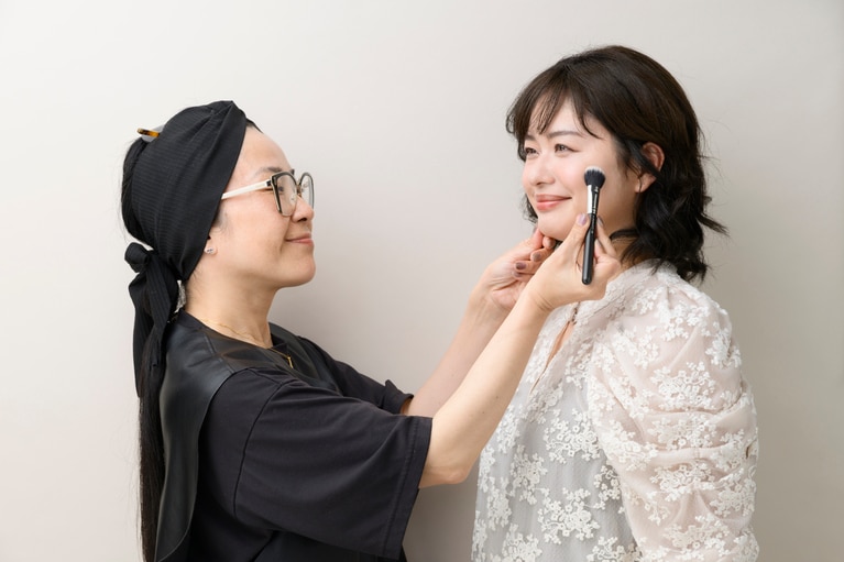 池田 ハリス 留美子さん（左）、岡田倖歩さん（右）。