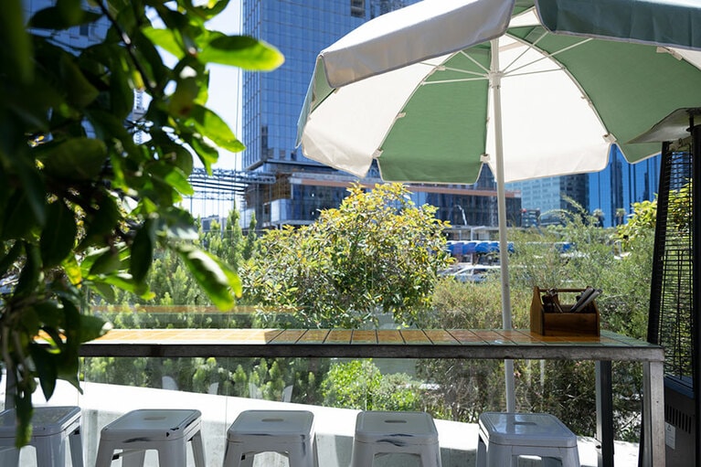 アイランド ブリュー ハウス＆ダイニング Island Brew House ＆ Dining。