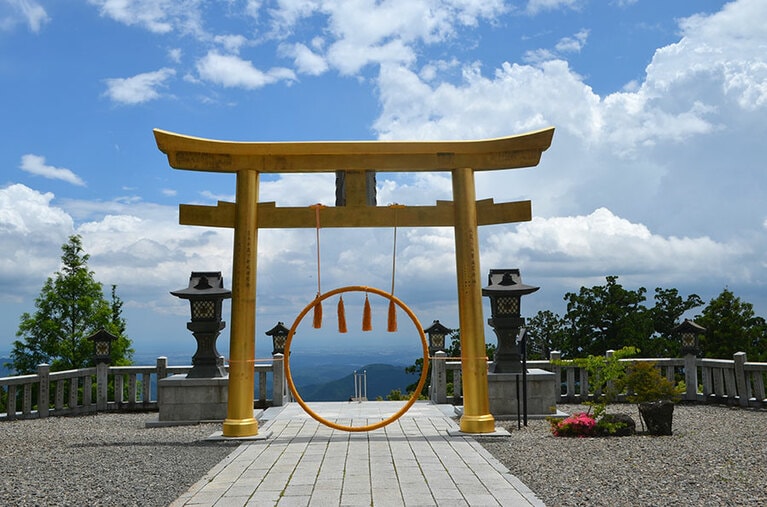 秋葉山本宮秋葉神社。