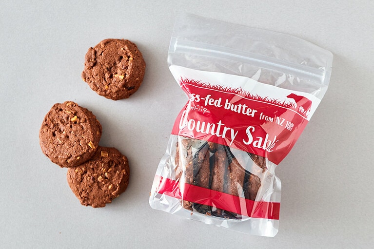 グラスフェッドバターのカカオニプカントリーサブレ 180グラム 459円。