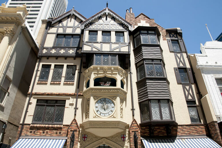 風格ある建物が立ち並ぶロンドン・コート。Photo：AFLO