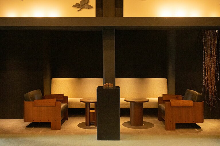 入り口を入るとすぐにあるロビースペース。