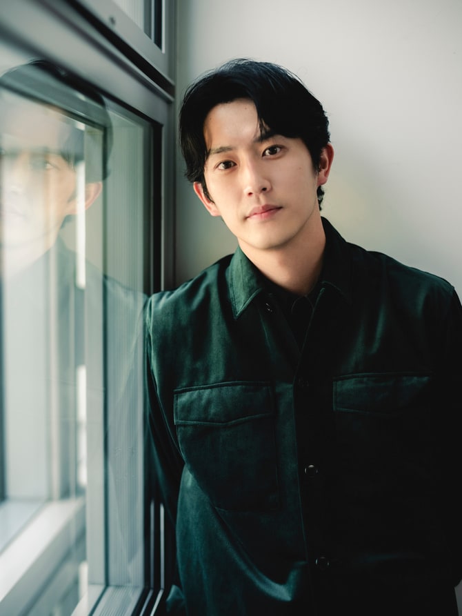 杉野遥亮さん。