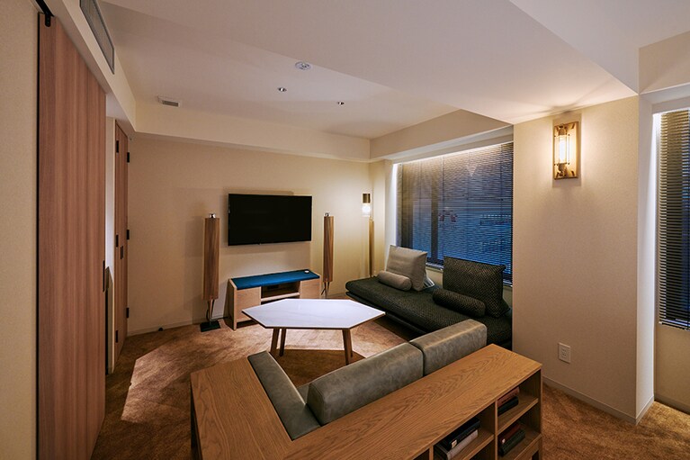 マニア垂涎のこだわりスピーカーを配したコンセプトルーム「デラックスツイン」。