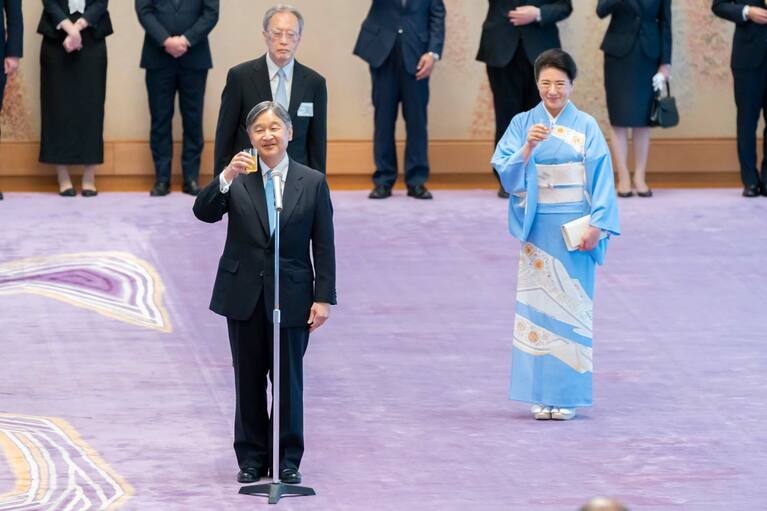 皇居・宮殿でのお茶会（宮内庁提供）