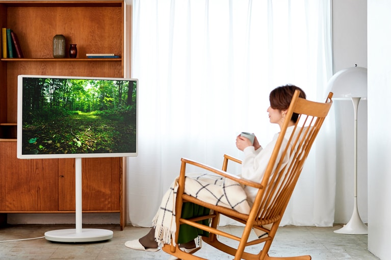 テレビを観る時間帯や番組に合わせて、自分だけのお気に入りの場所を見つけるのも新しい楽しみ。