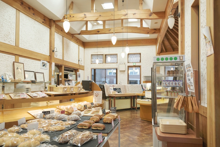 フランスパンやデニッシュにも定評がある。