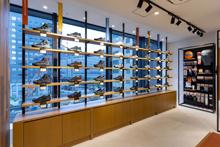 “日本一楽しい街”博多に誕生した日本一楽しいアウトドアストア「マムート 福岡天神」