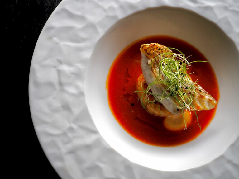 オーベルジュ内子［愛媛／大登温泉］ディナー魚料理イメージ。