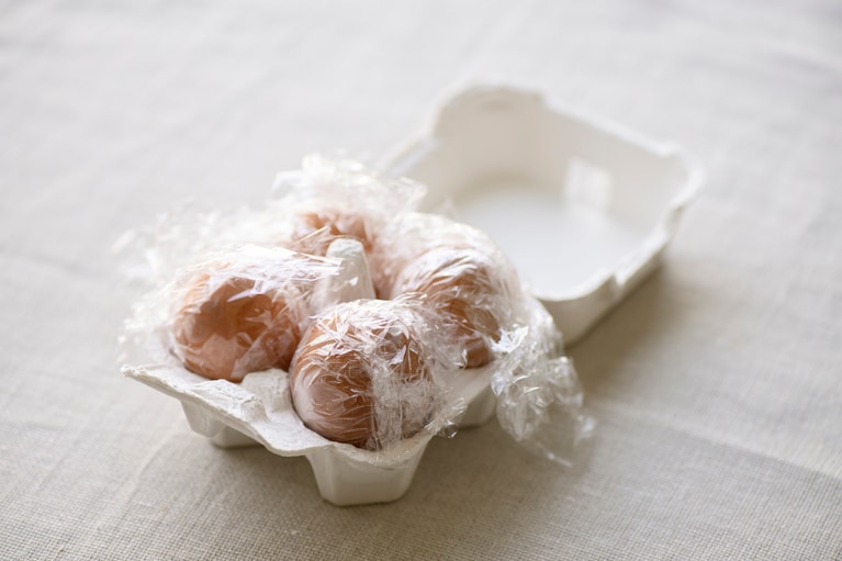 卵の容器に入れて冷凍するのがおすすめ。安定感。