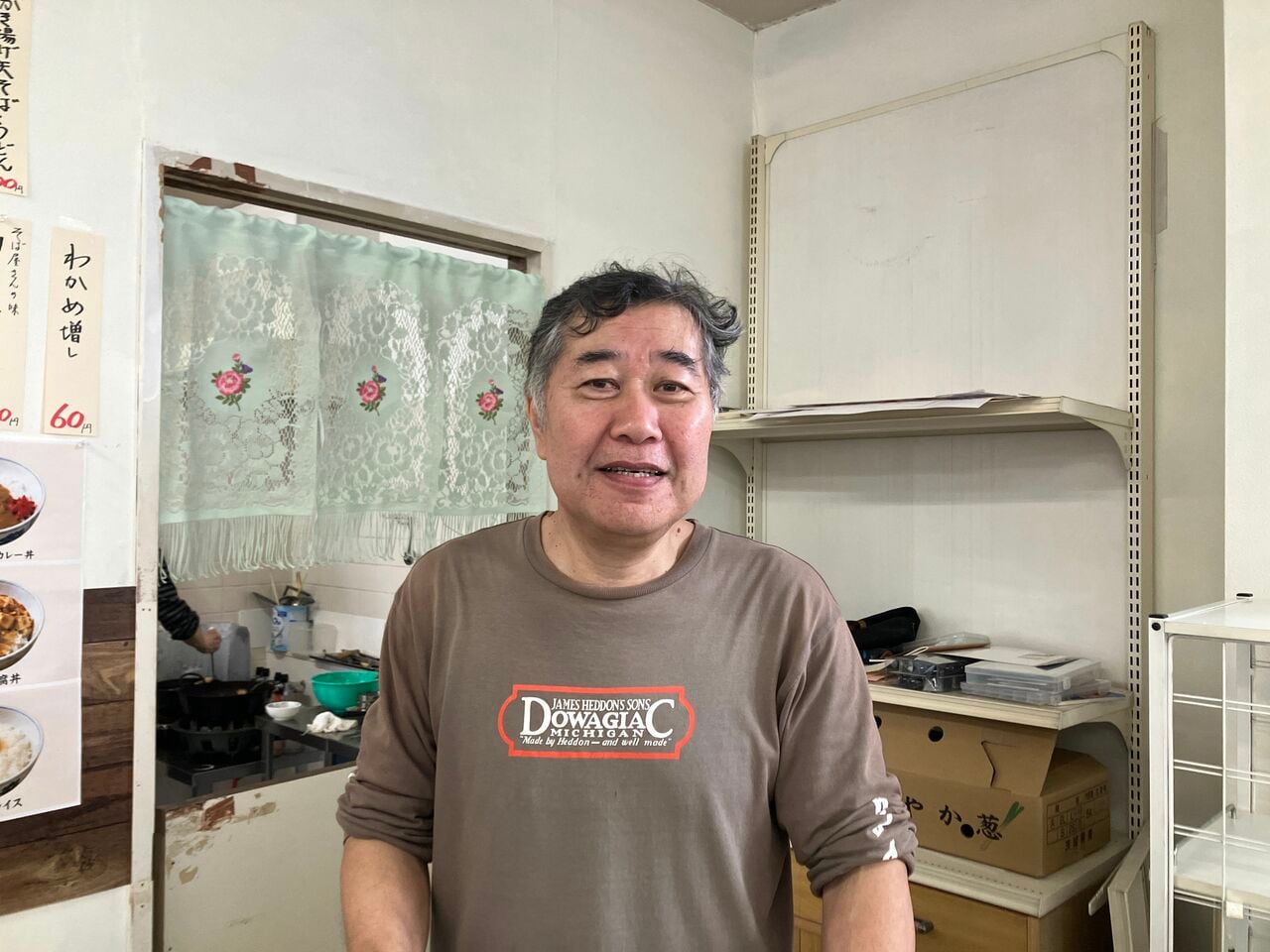 店主の直江由光さんがにこやかに迎えてくれた