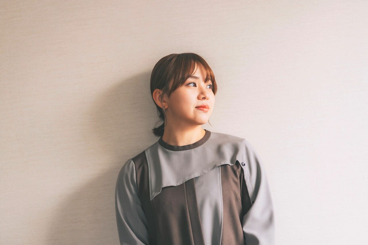 村上茉愛さん。2021年の東京五輪では種目別ゆかで銅メダルを獲得し、同年10月に現役引退。母校日本体育大学のコーチを経て、2024年11月、日本体操協会の体操女子強化本部長に最年少で就任した ©松本輝一/文藝春秋
