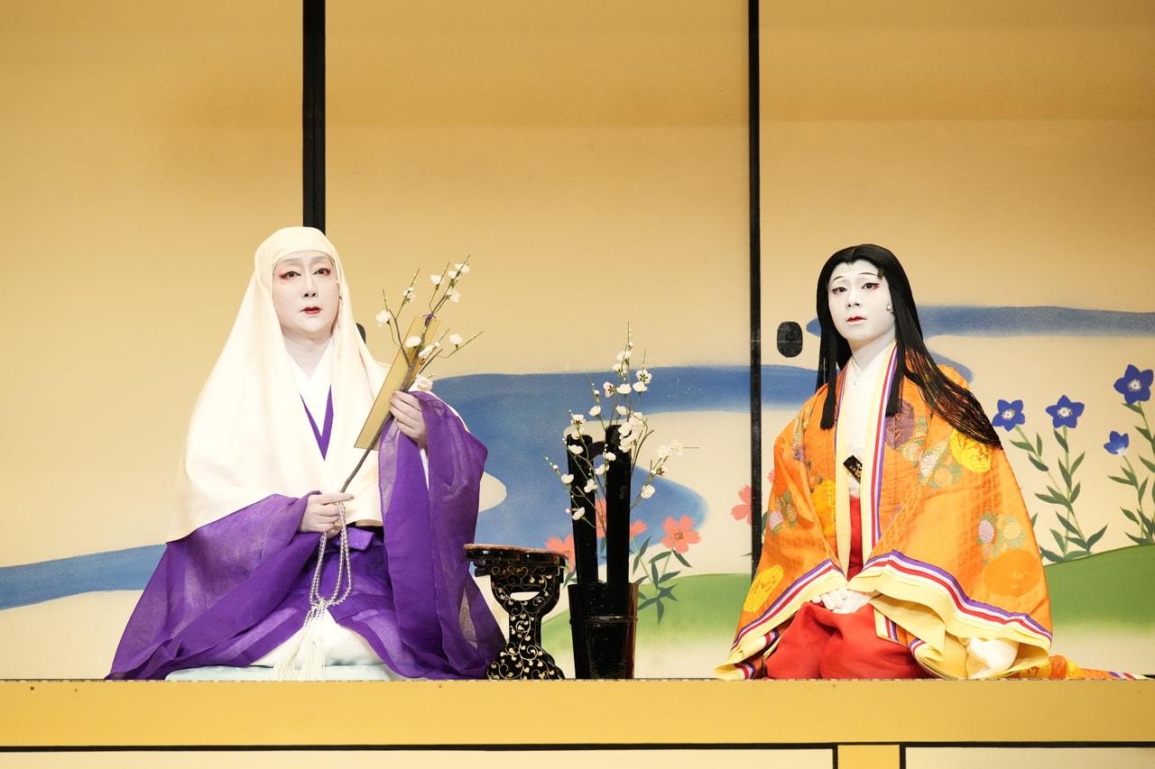 本篇より、北條政子(左)と倩子姫(右)。