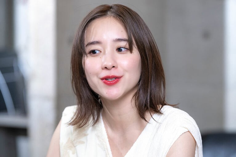堀田真由さん。