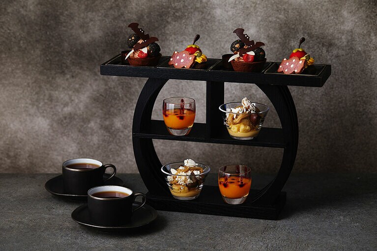 「ハロウィン フォレ デセール」のイメージ。1名 4,428円(税・サ込)。