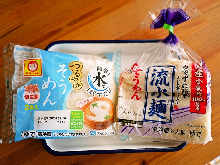 ゆでずに水にさらすだけで食べられるそうめん。