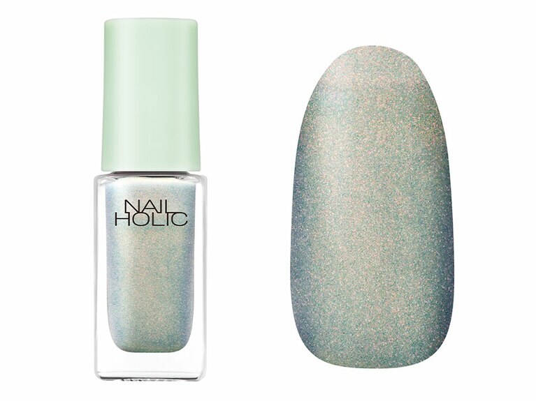 偏光ピンクやグリーンのパールがチラチラきらめき、ちょっと自然界の雰囲気も感じるグリーン。ネイルホリック　リミテッドカラー GR728ピスタチオ。