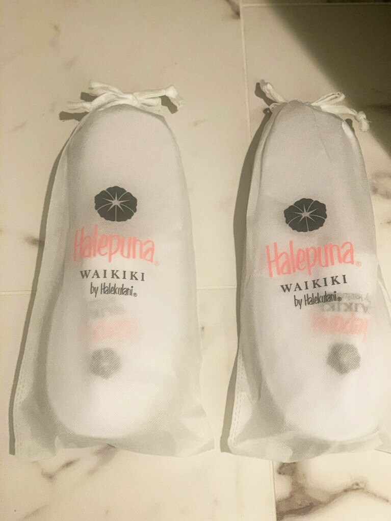 日本人に嬉しいスリッパもあり。しかもふかふかで気持ちいい。