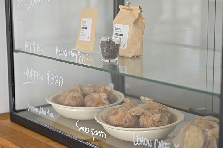 ショーケースに並んだマフィンもおいしそう！