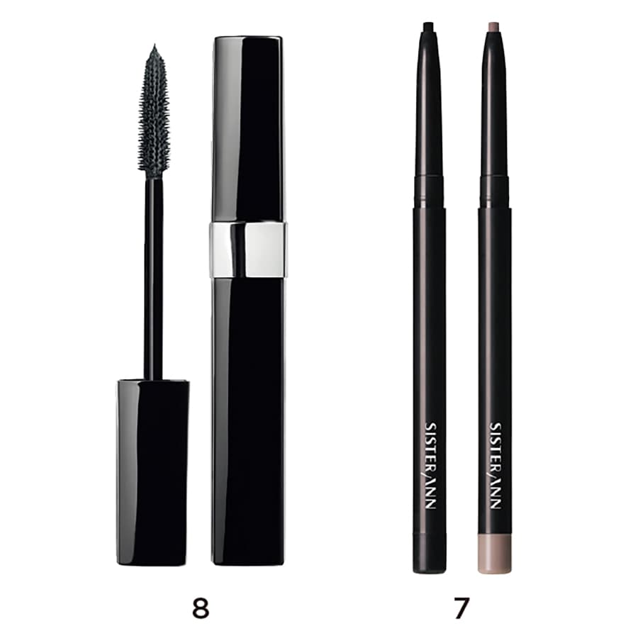 7　鉄壁プルーフで大人気。SISTER ANN パーフェクトスリムアイペンシル（右から：Hazel Charm、Black） 各1,980円／VTPL
8　高温多湿な環境でも美しさをキープ。イニミタブル エクストレム 10　6,270円／シャネル