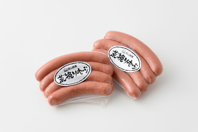 蒜山酪農荒挽ソーセージ 581~671円(4本入り130g~150g)。