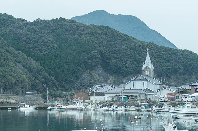 独特の歴史的背景から、世界文化遺産「長崎と天草地方の潜伏キリシタン関連遺産」の構成資産となっている﨑津集落。