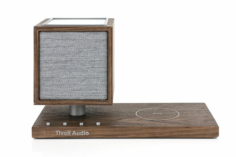 Revive(W25.7×D12.7×H15.5) 39,800円＋税／ネイビーズ