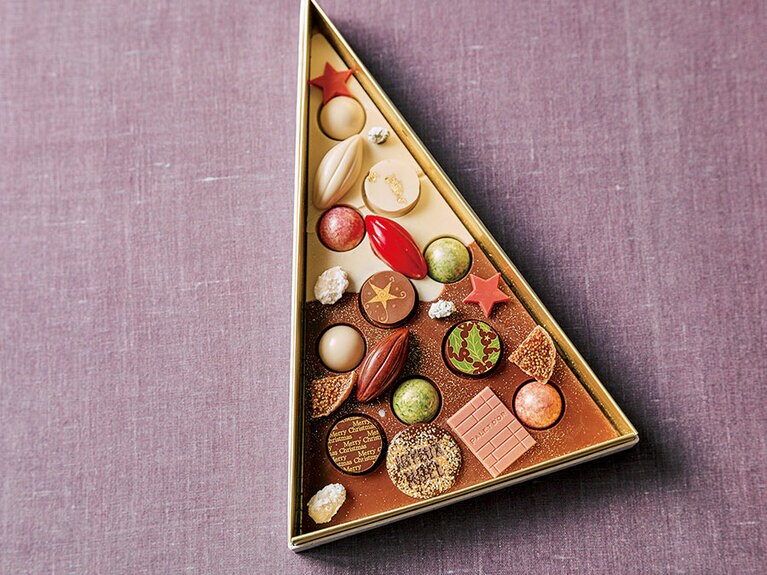 X’mas ツリーショコラ 底辺18×高さ28cm 6,500円／ショコラティエ パレ ド オール