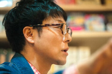 NHK「みいつけた!」のサボさん役 俳優・佐藤貴史の知られざる NHK「みいつけた!」のサボさん役 俳優・佐藤貴史の知られざる