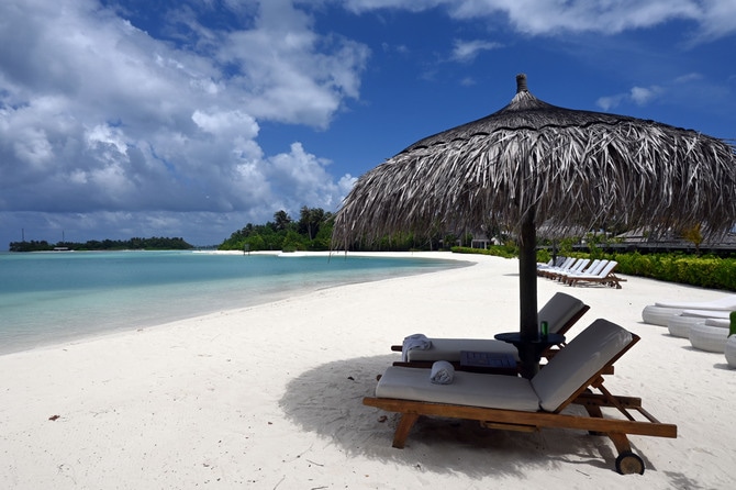 リゾート中央にビーチも。日中は暑いせいか、ゲストを見かけないことも。