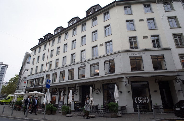 世界最古のベジタリアンレストラン「ヒルトル」は1898年創業。