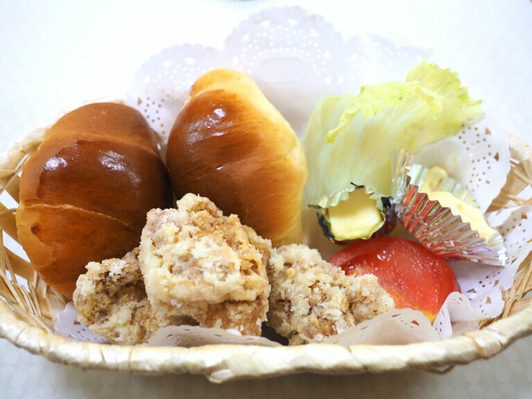 チキンバスケット(691円)。