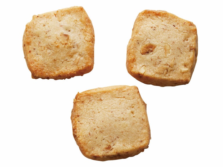 サブレ ノワゼット 3枚入り 346円。