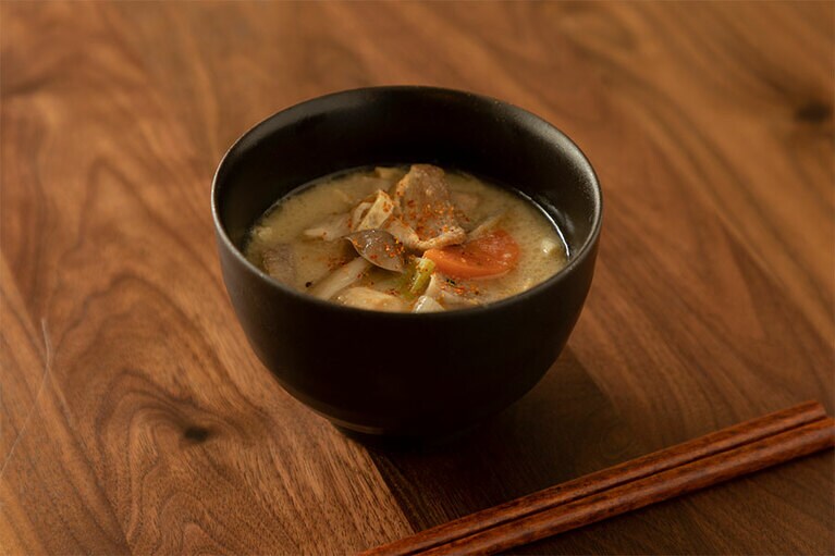 豆乳と胡麻の具沢山豚汁 280g 950円。