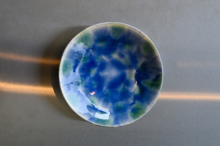 松井さんの言葉に従い、無心で店内をめぐるうち一番気になったうつわ。