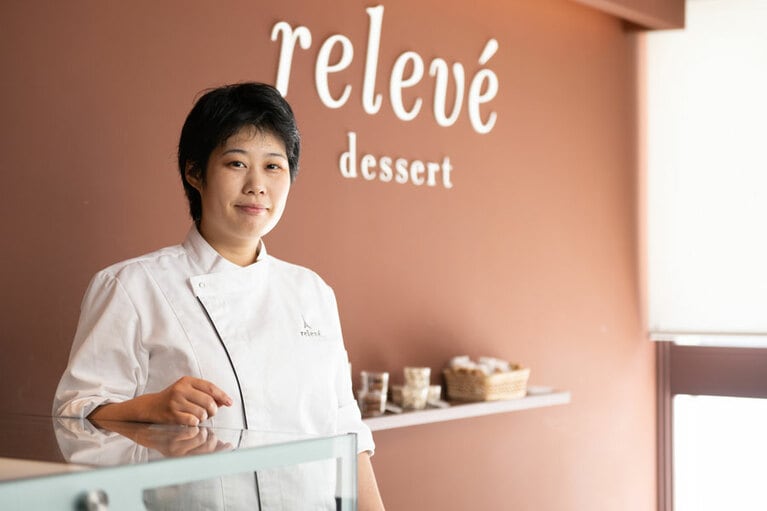 オーナーシェフの宇野澤惟さん。フランスで腕を磨いたのち帰国し、レストラン「ステラート」シェフ・パティシエを経て独立。
