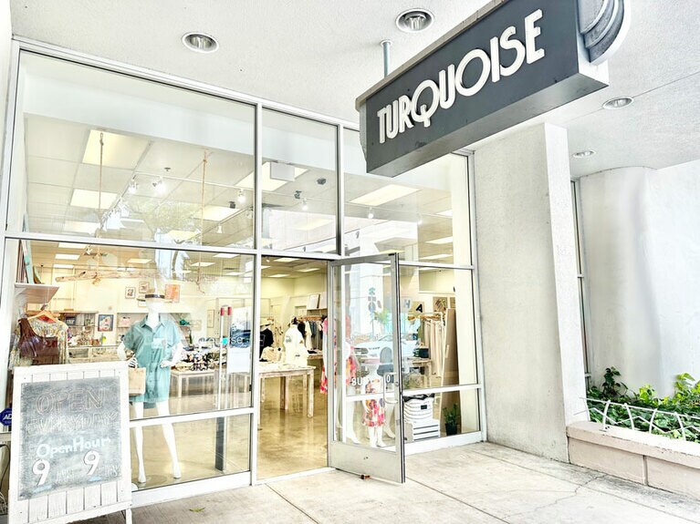 ワイキキにあるセレクトショップ、ターコイズにて販売スタートしたばかり。