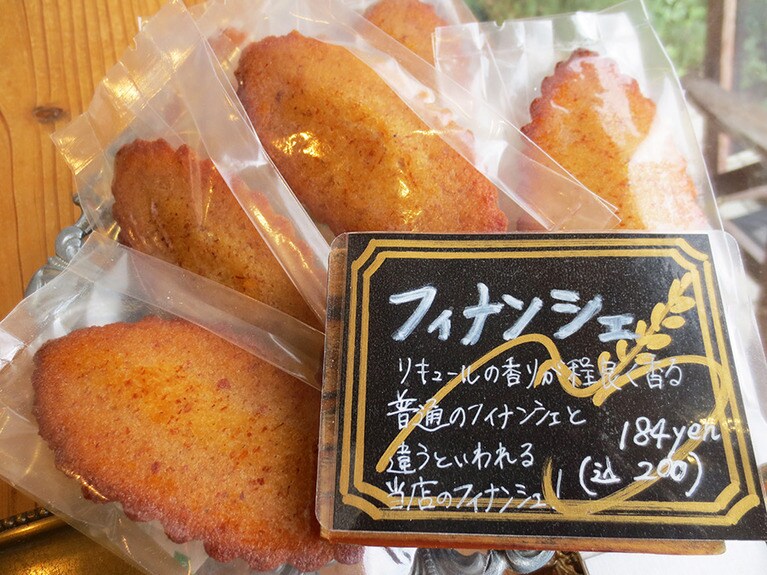 「フィナンシェ」200円などのお菓子も。