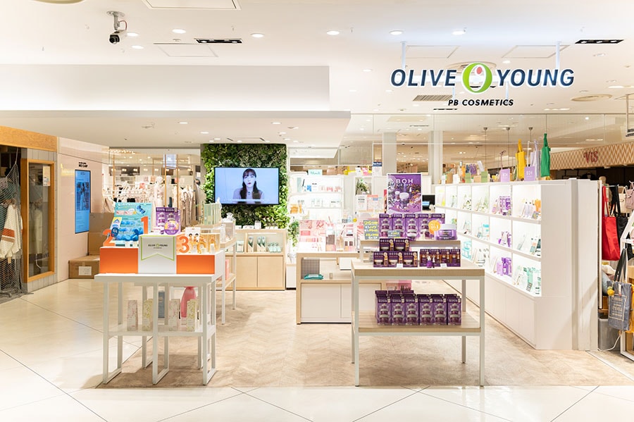 OLIVE YOUNG EXCLUSIVES　ルミネエスト新宿店。