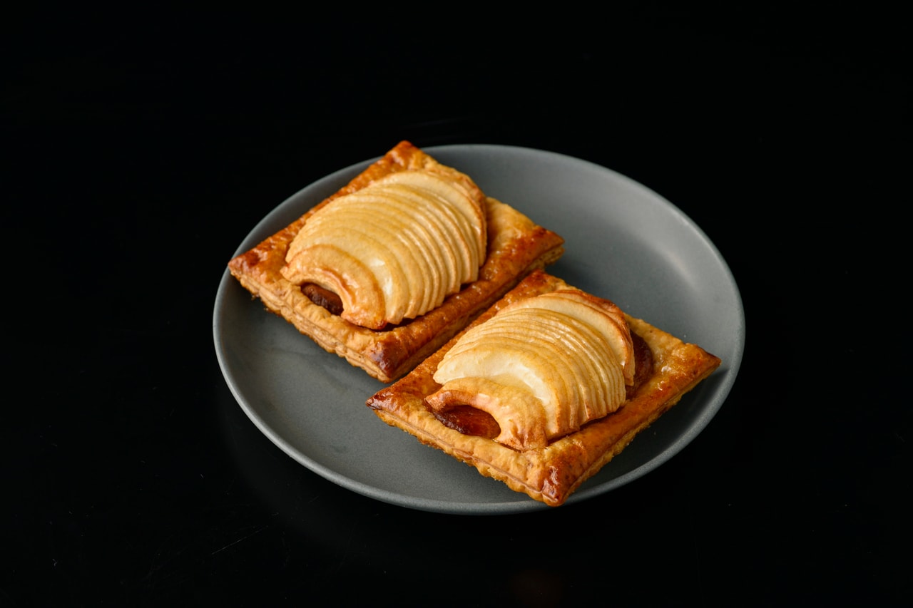 「アップルパイ」4個入（アプリコットジャム付き）2,560円