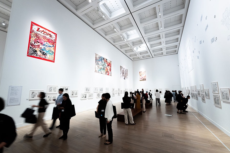 １枚１枚の原画に感動！「CLAMP展」国立新美術館　2024年　展示風景。
©CLAMP・ShigatsuTsuitachi CO.,LTD. ©C,ST/CEP