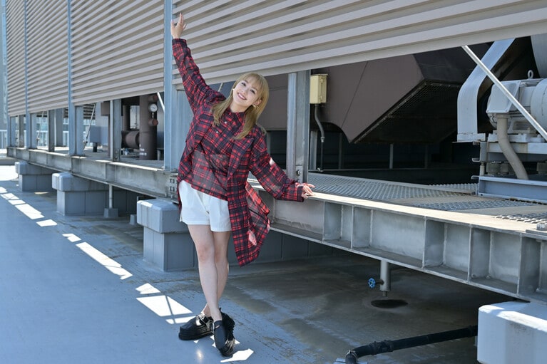 秘訣は「挨拶」と「質問攻め」と「めげない心」。平祐奈の“スーパーコミュ力”3か条とは