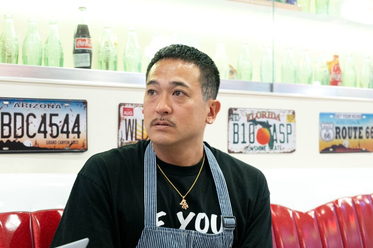 店主・湯浅直人さん。