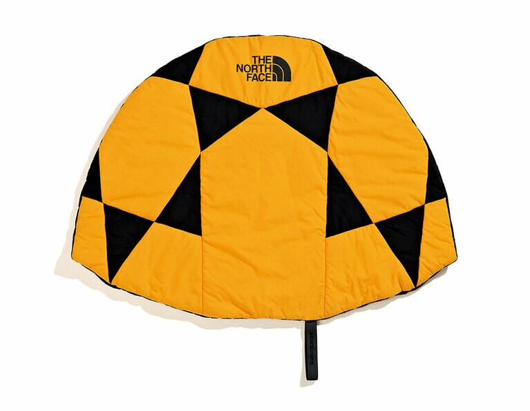 キルトマット（H82.5×W114cm）11,000円／ザ・ノース・フェイス（ゴールドウイン カスタマーサービスセンター）