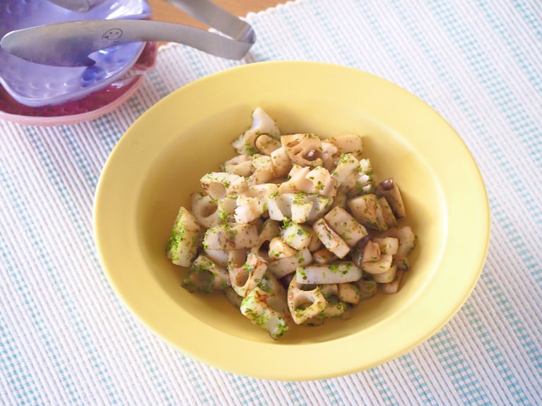 全体をよく混ぜて、器に盛り付けて完成。