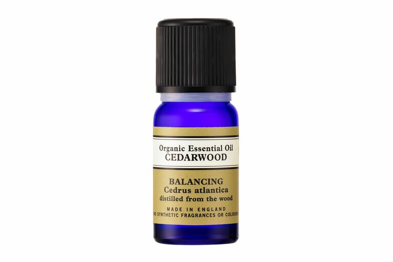 シダーウッド・オーガニック 10ml 2,420円／ニールズヤード