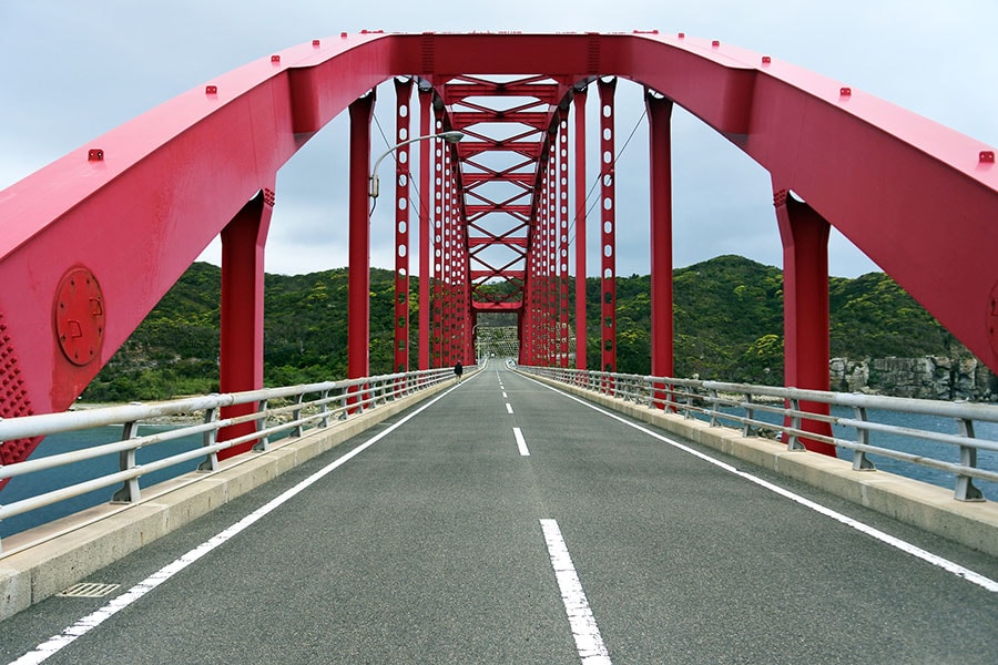 中通島と頭ヶ島は、頭ヶ島大橋で結ばれています。