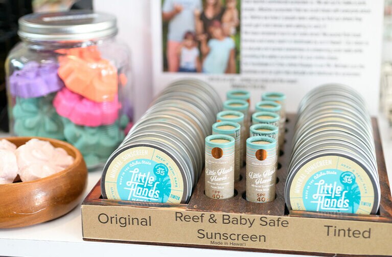 合わせて買いたいサンスクリーン。